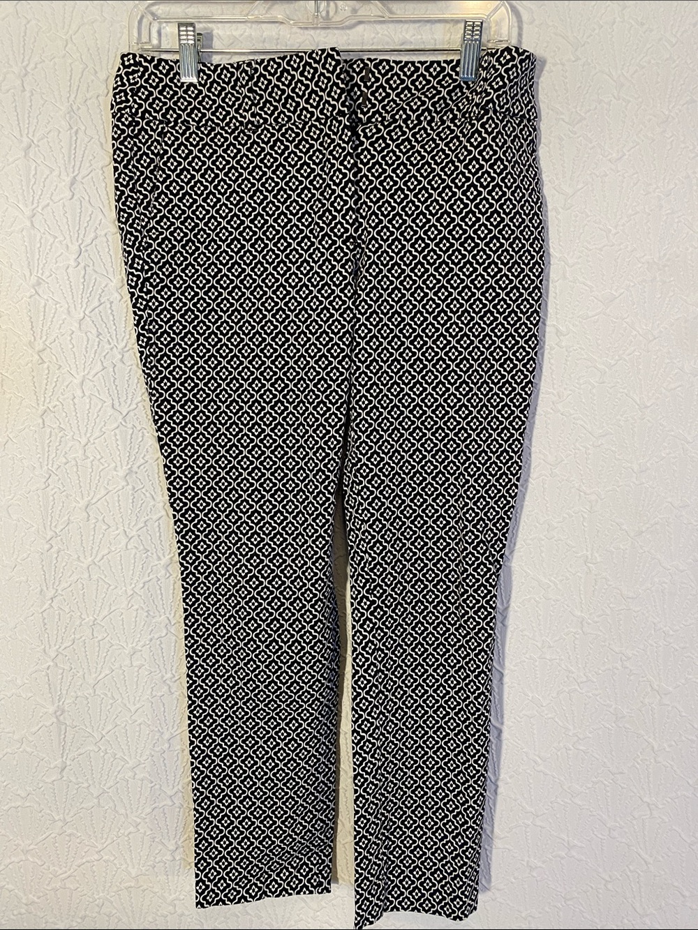 LOFT Black and White Patterned Curvy Pants size 6
